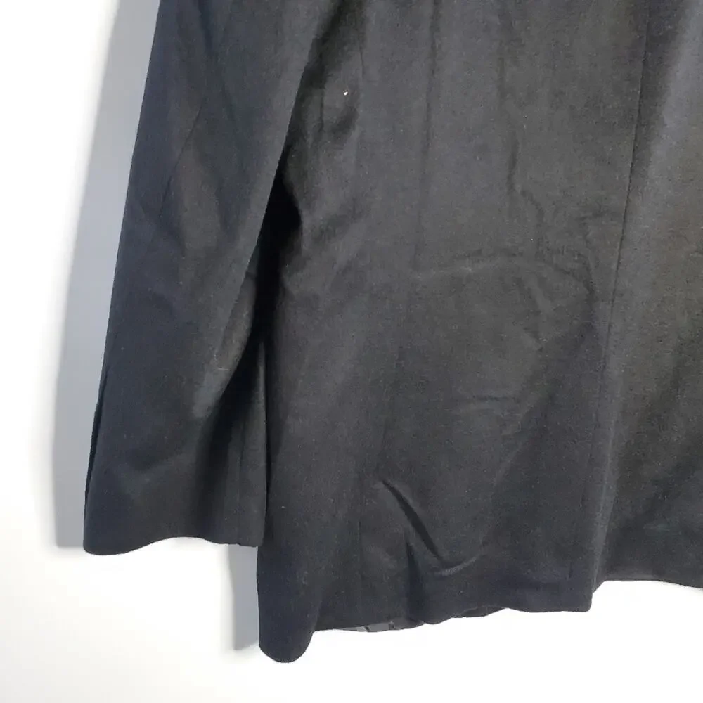 Pavone black 100% Cashmere blazer in size 46R Excellent condition